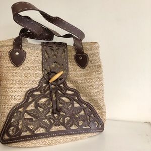 Natural woven strawbag